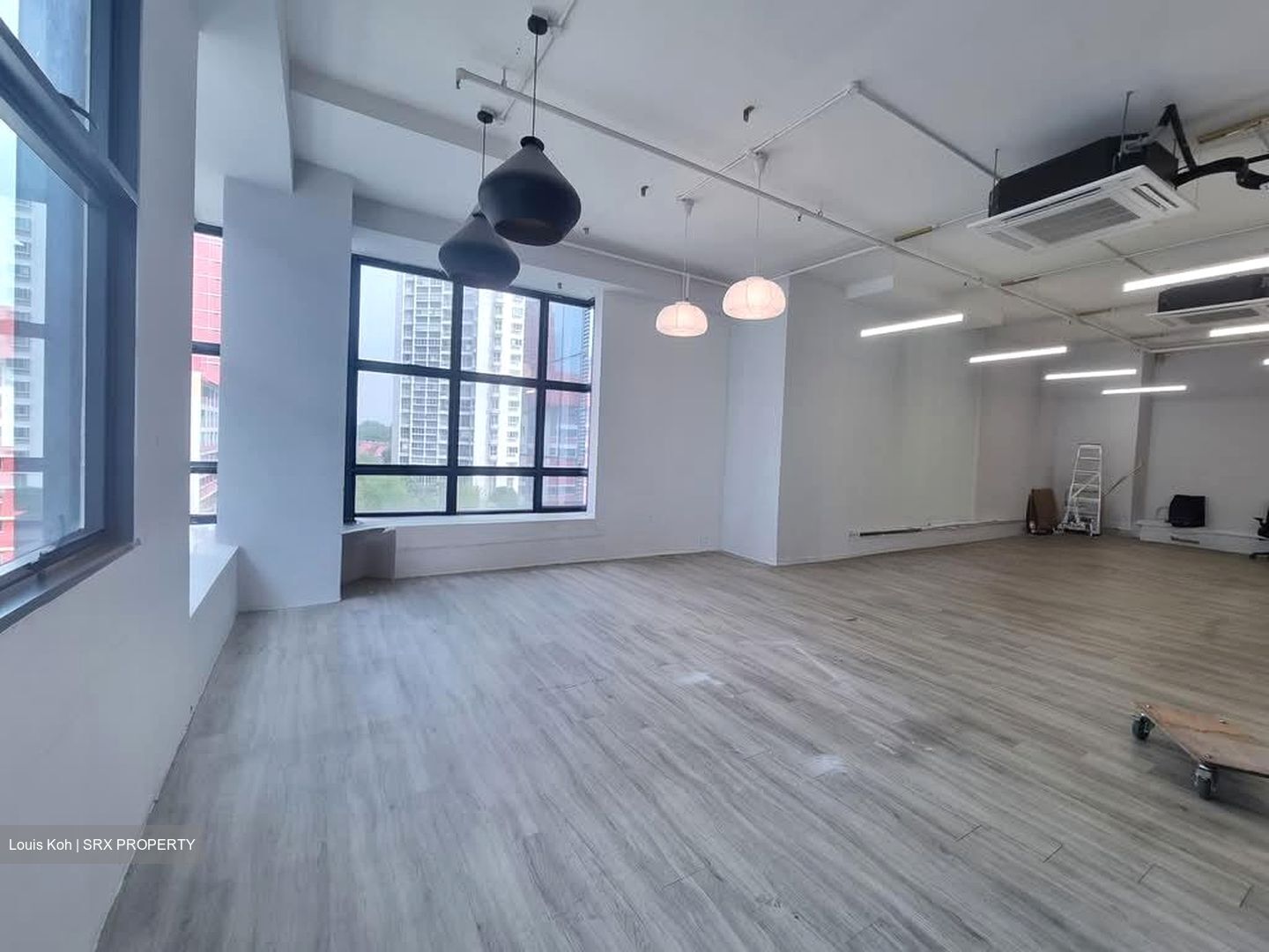 Midview City (D20), Office #566777651